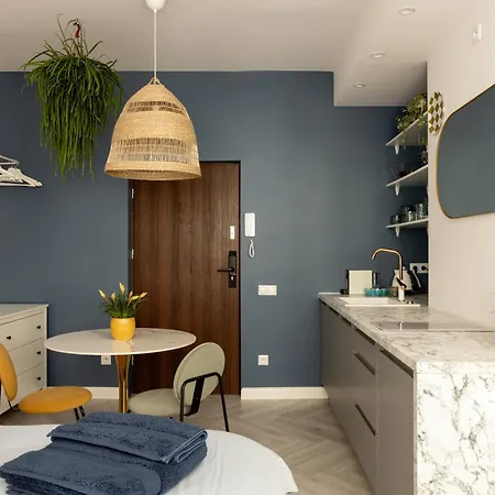 Cozy Poznanska Downtown Quiet Варшава